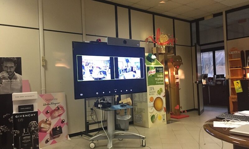 sala riunione per videoconferenze - TVPRO ITALIA